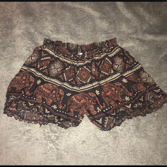 Aztec/Elephant Pattern Shorts - Picture 1 of 4